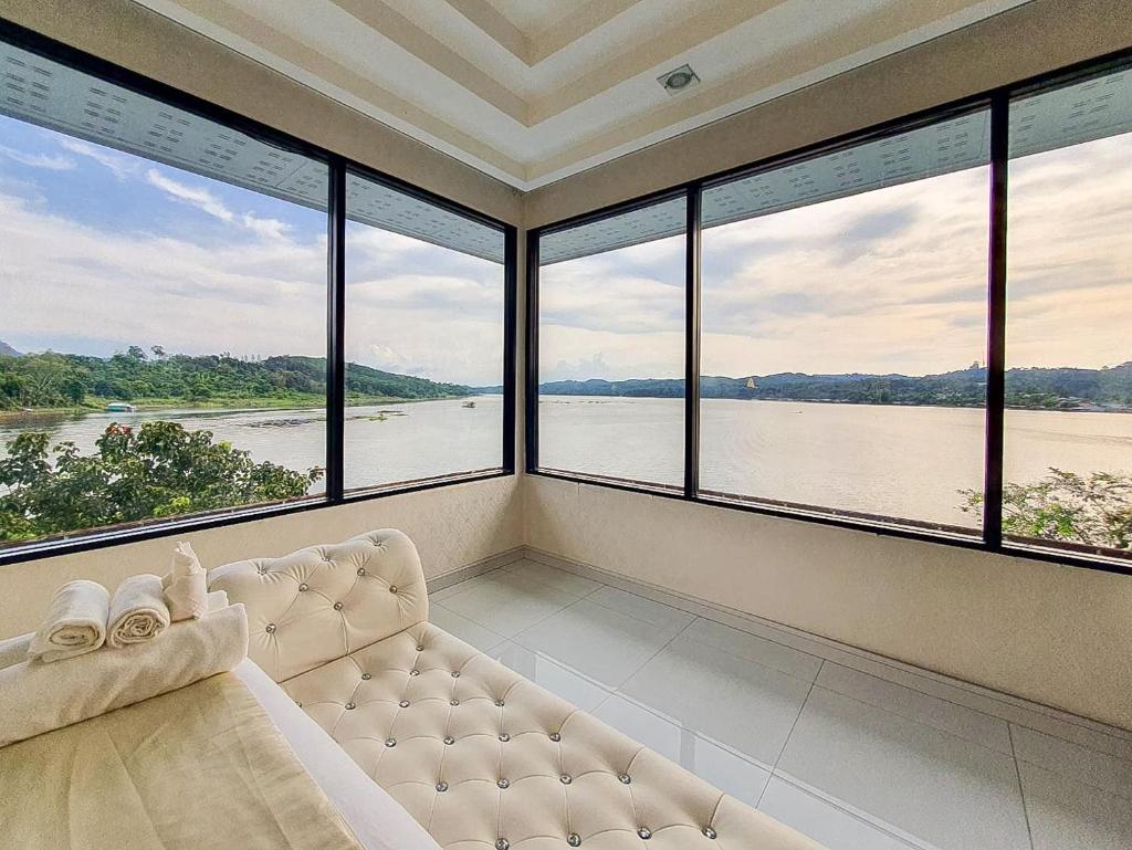 Phornpailin Riverside Resort photo 3