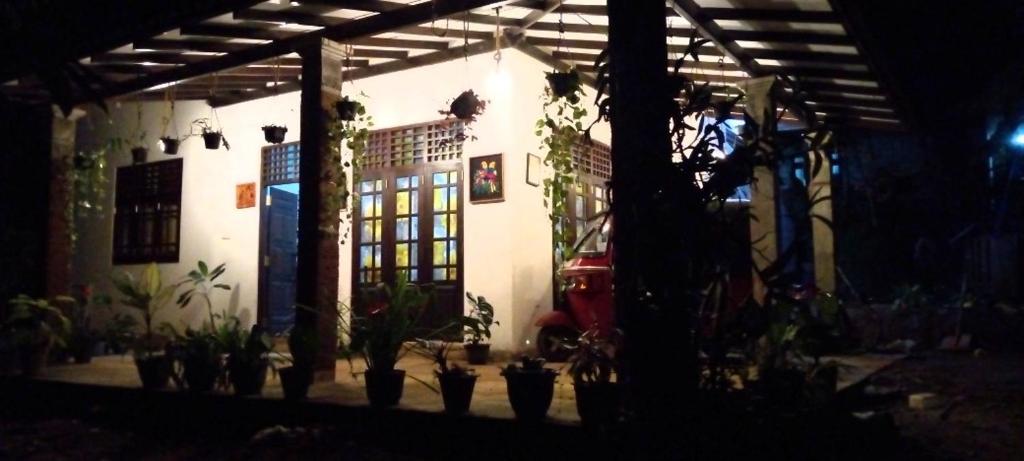 Eastree villa midigama