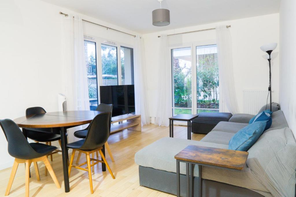 EXIGEHOME - Bel appartement de deux chambres à 5 min de Versailles