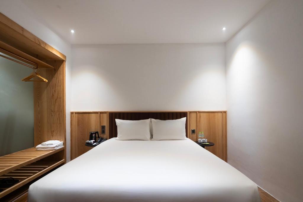 Haven Hut Dawn Hotel