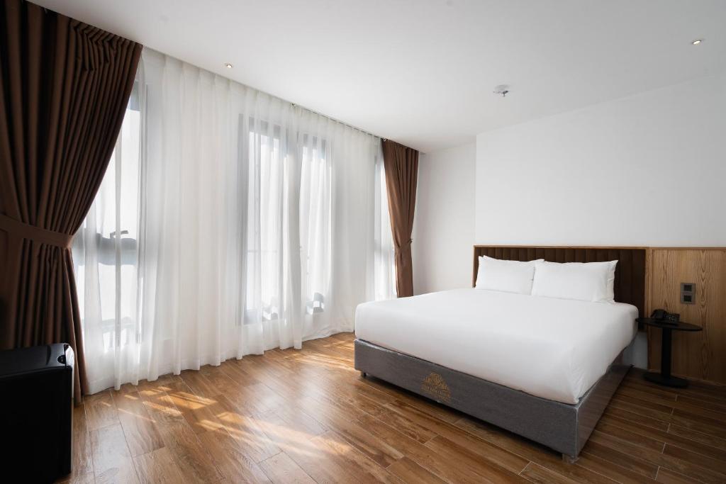 Haven Hut Dawn Hotel