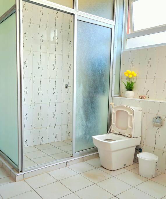 2BR, AC, Nyali, 2 min to the beach photo 1