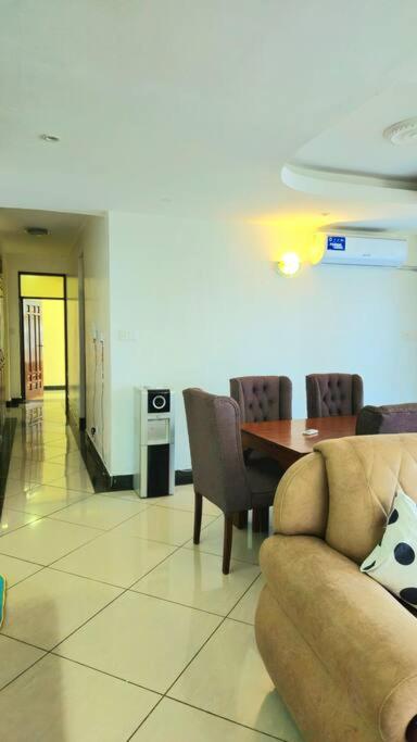 2BR, AC, Nyali, 2 min to the beach photo 2