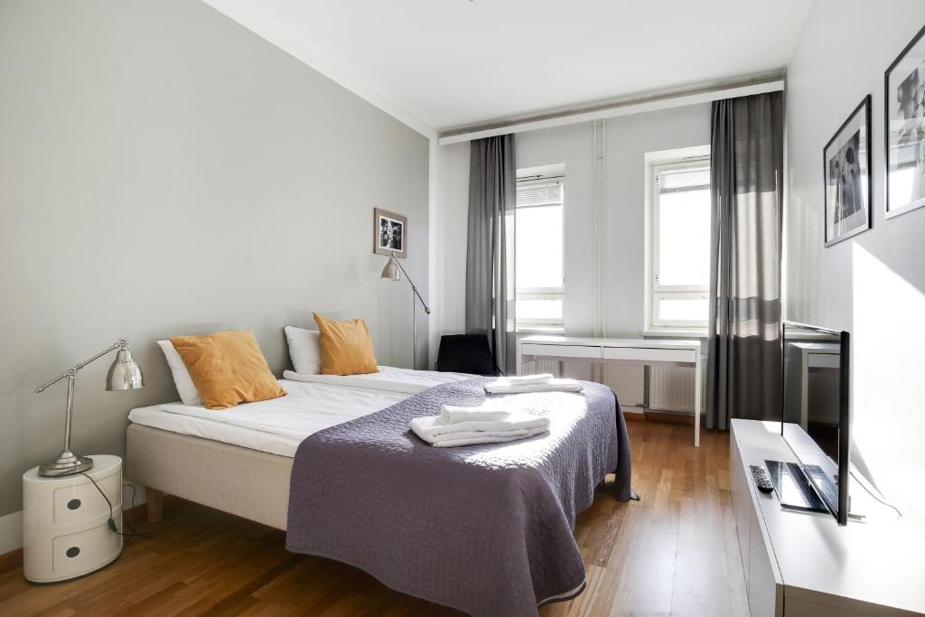 Kotimaailma Aparthotel Kamppi - 1BR in the city center with small balcony 39, Helsinki