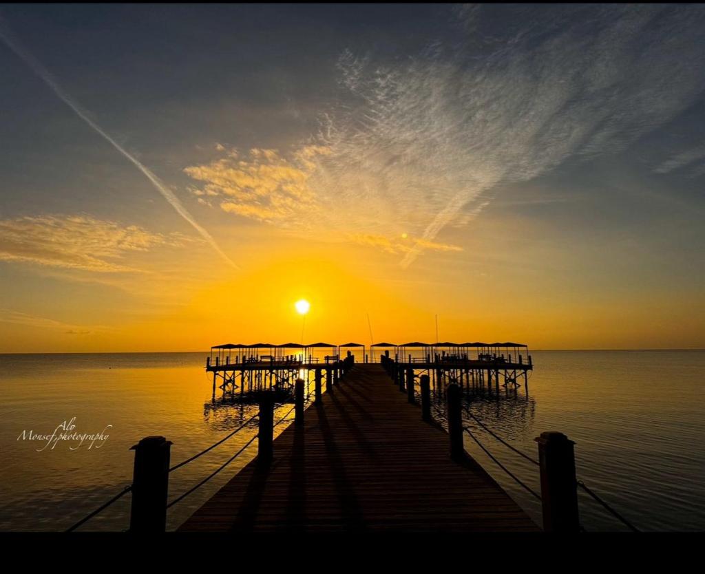 5-BR beachfront Villa on Red Sea - stunning view photo 2