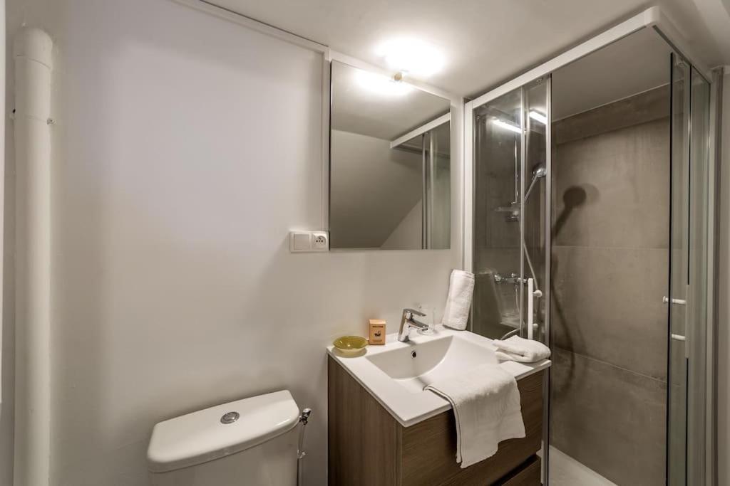 Nouveau studio tout équipé Charbonnières les Bains photo 1