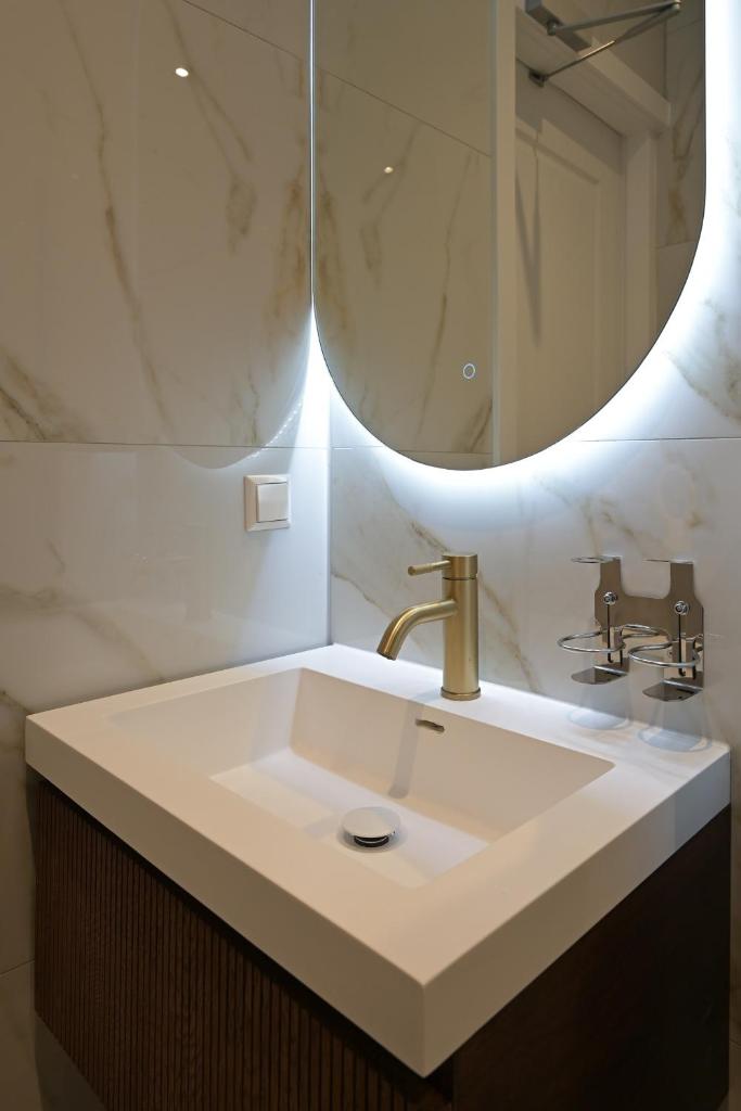 Novallure Downtown - Short Stay Apartments photo 1