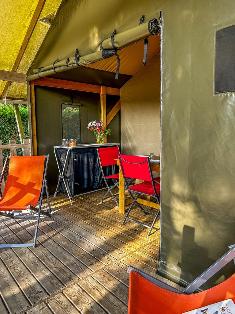 Camping Le Lagon Bleu photo 2