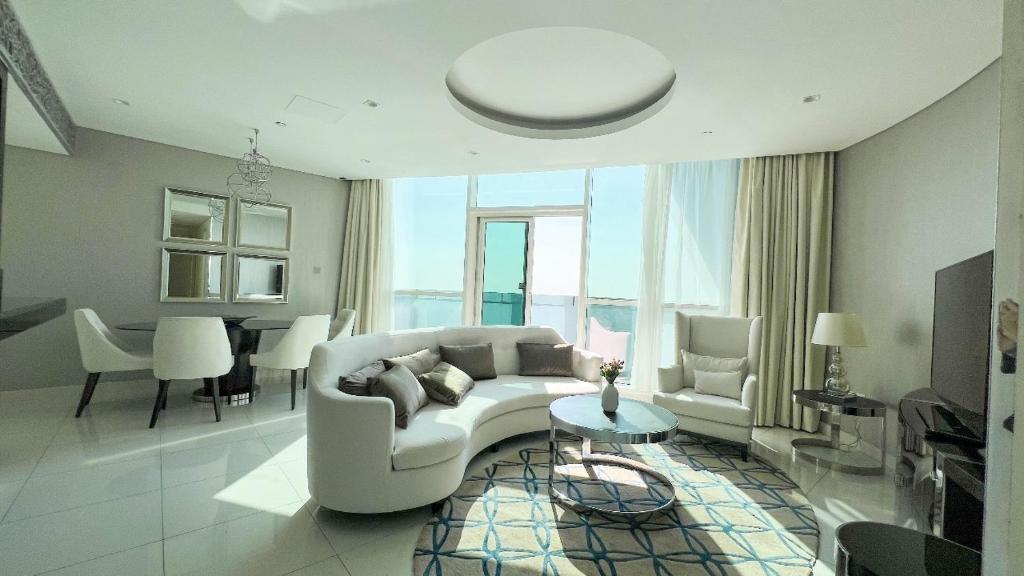 Walking distance to dubai mall Burj Khalifa view and fountain view 3BR photo 2