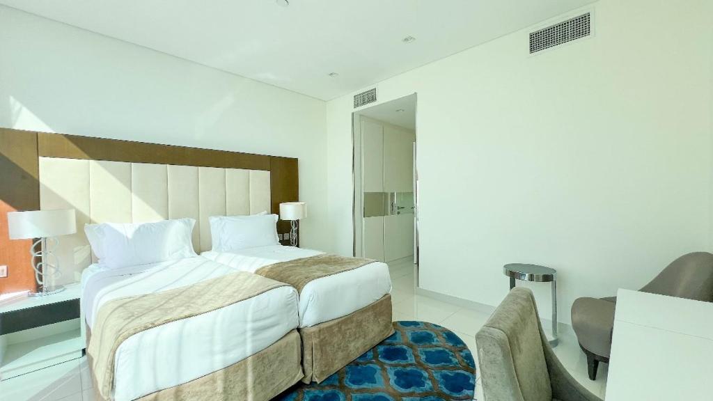 Walking distance to dubai mall Burj Khalifa view and fountain view 3BR photo 3
