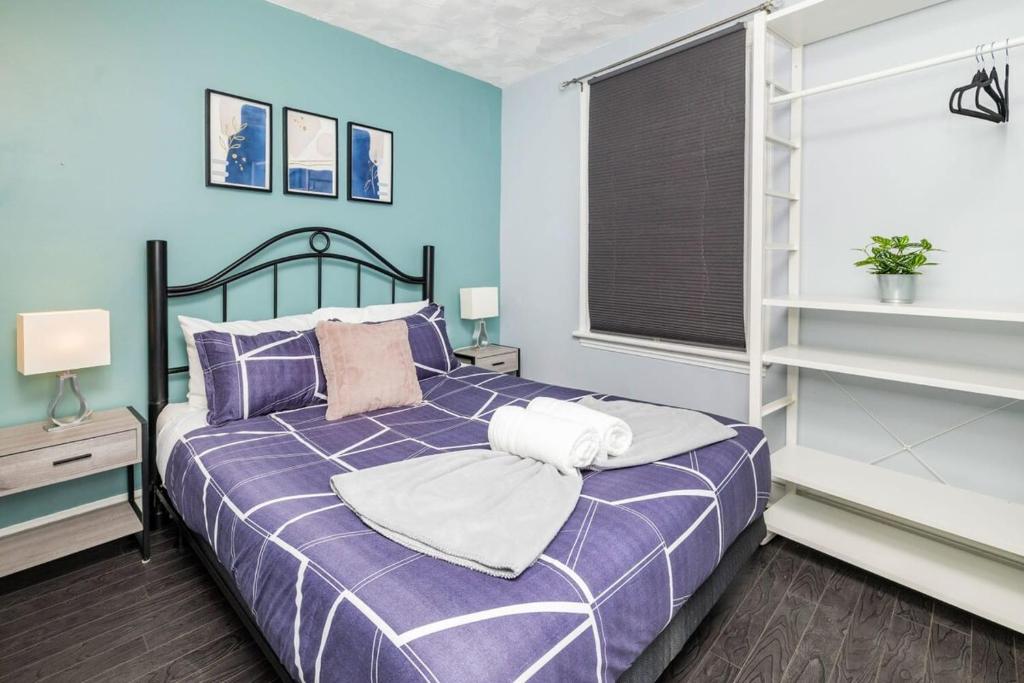 Pet-Friendly Home Near Chinatown and Little Italy photo 3