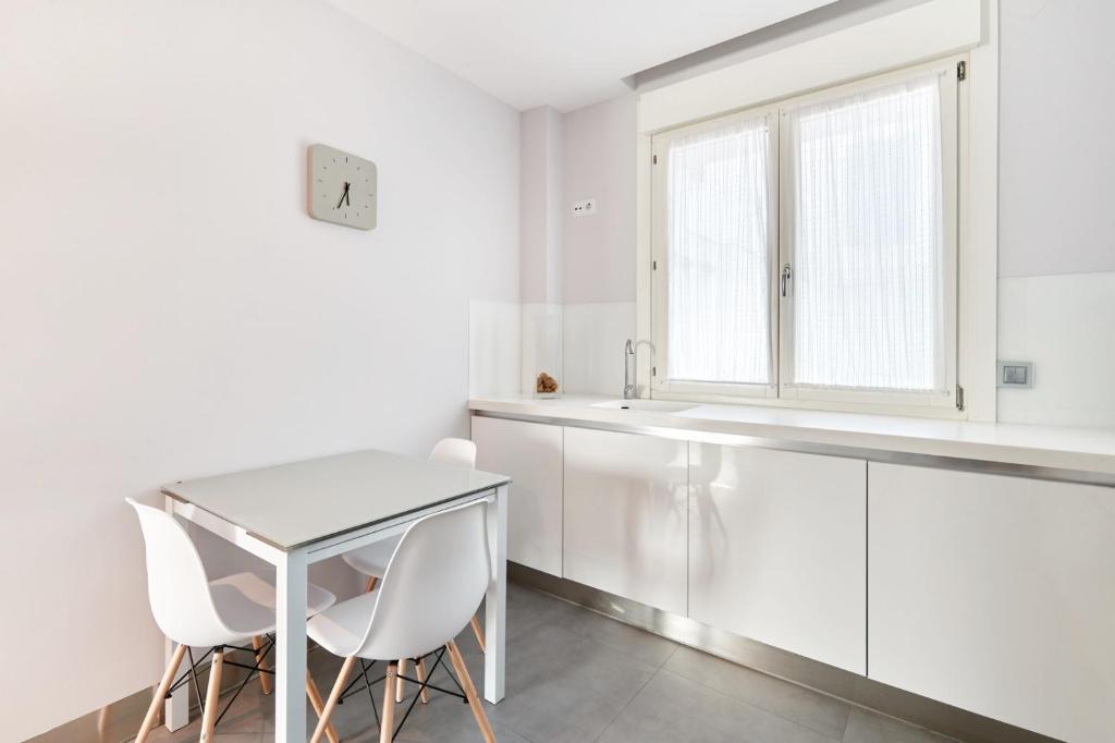 Peaceful Apartment in the heart of Pamplona photo 4