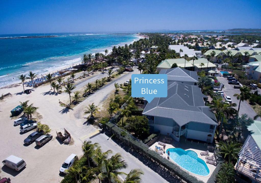Princess Blue, 3BDR, Beach Front Deluxe, Orient Bay, Pool, Wifi 100 Mps photo 3