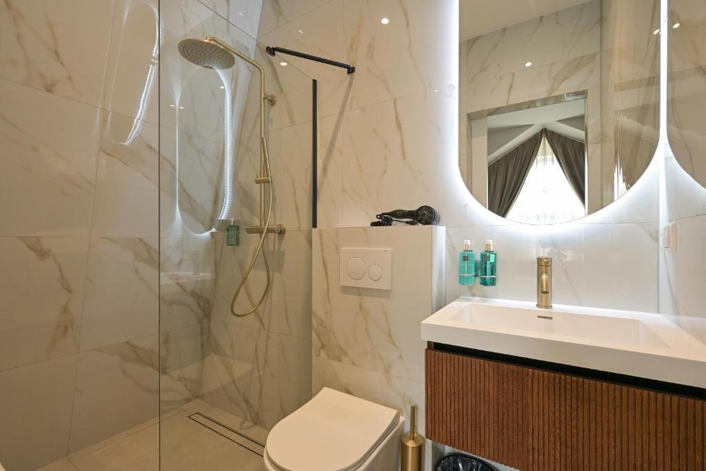 Novallure Downtown - Short Stay Apartments photo 4