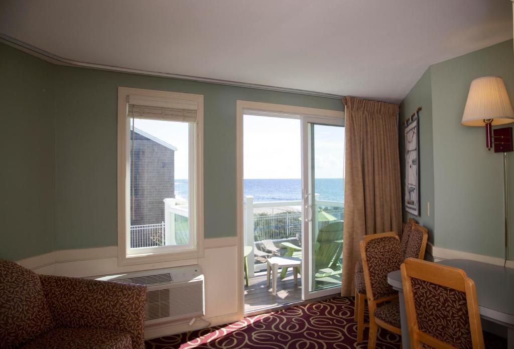 The Corsair & Cross Rip Oceanfront photo 2
