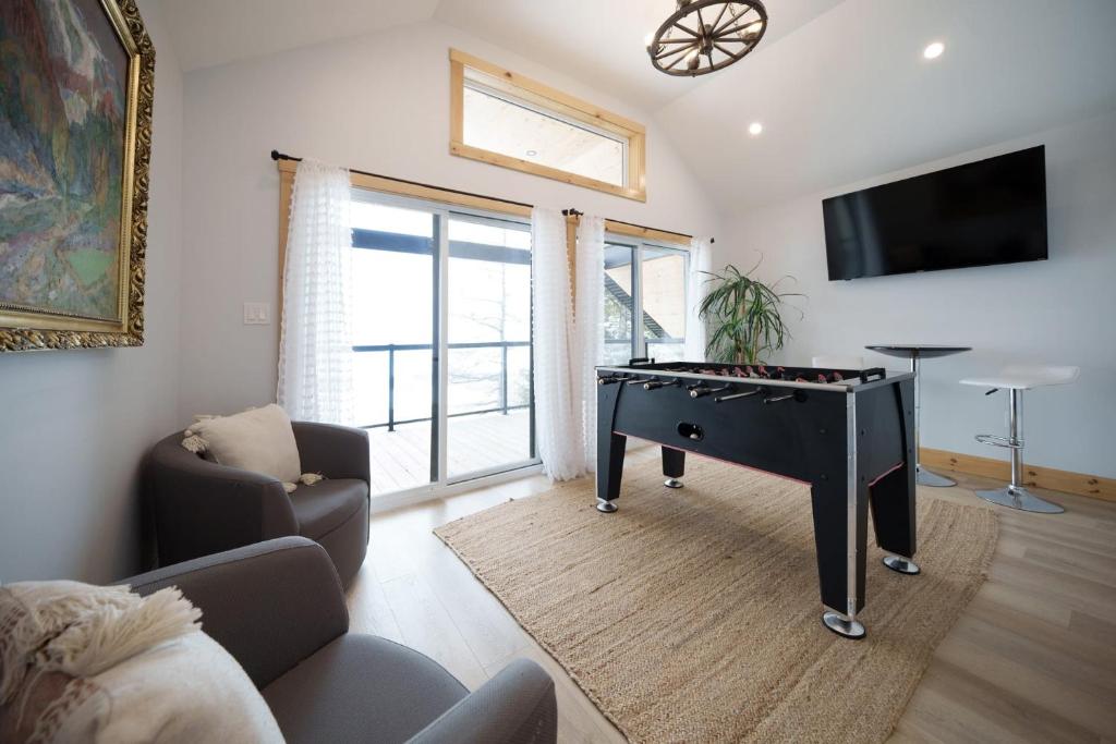 Lakefront Luxury Cottage - Shining Star - Close to Sauble Beach photo 3