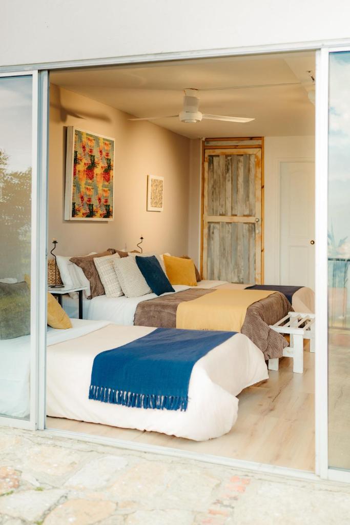 Increíble Habitación con piscina y hermosa vista.