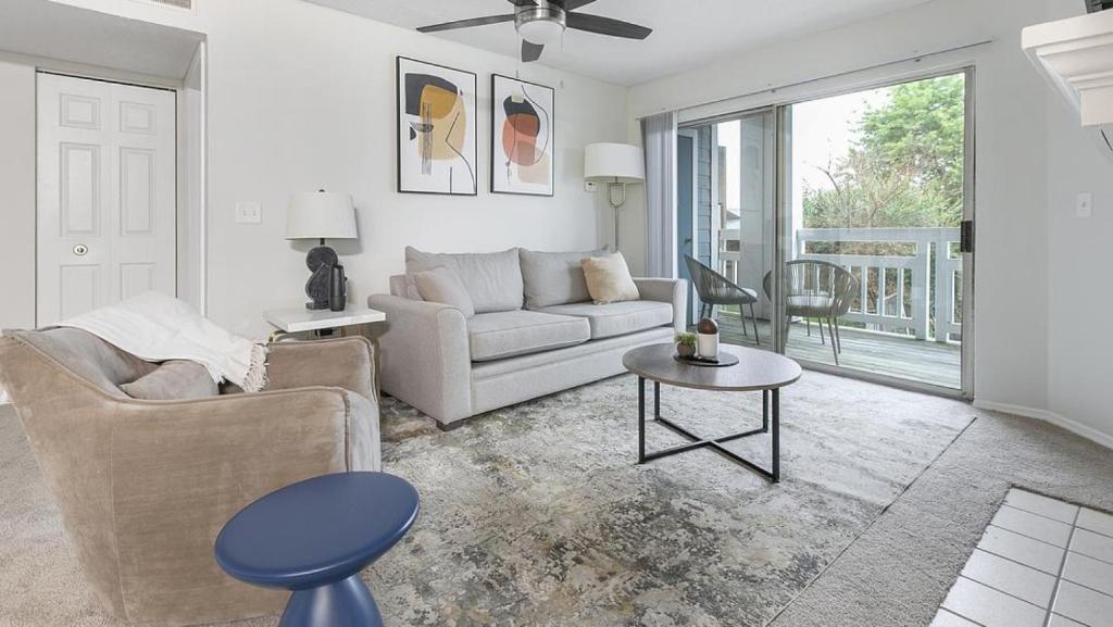 Landing Modern Apartment with Amazing Amenities (ID1387X817) image
