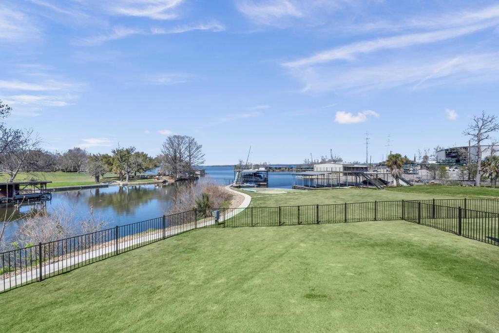 Captain's Cove Retreat New Listing Concierge Services photo 3