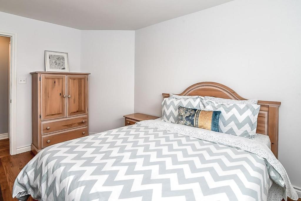 Private 2bdrm unit with ensuite Laundry - U5A photo 3