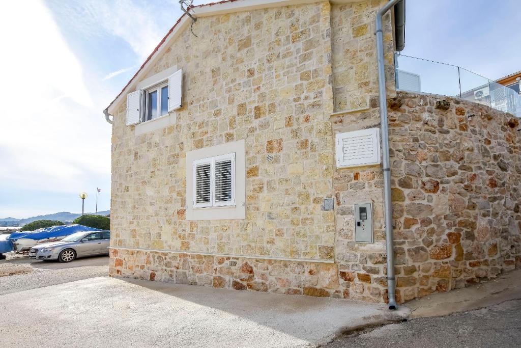 House Sea Stone