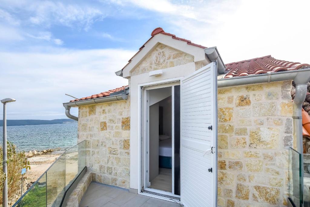 House Sea Stone photo 2