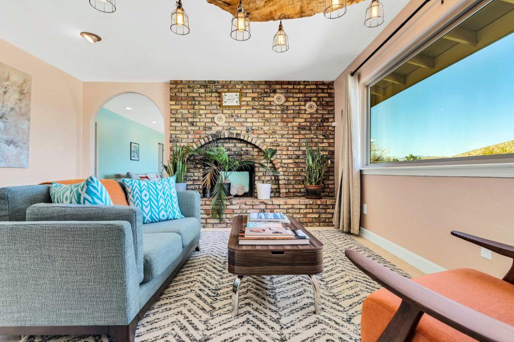 Shimmering Desert Gem - A Ryson Property