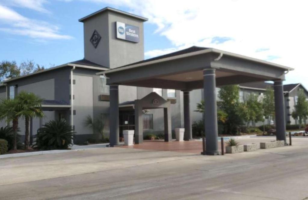 Best Western Zachary Inn image
