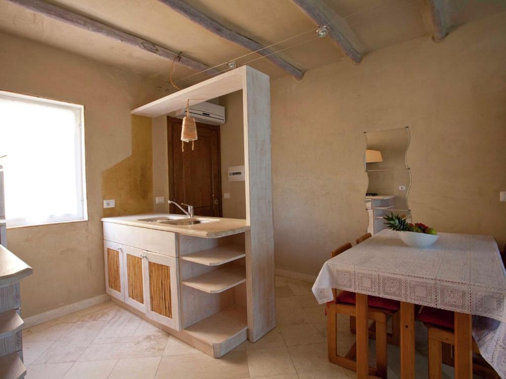 Stylish one bedroom apartment just a few steps from the sea photo 2