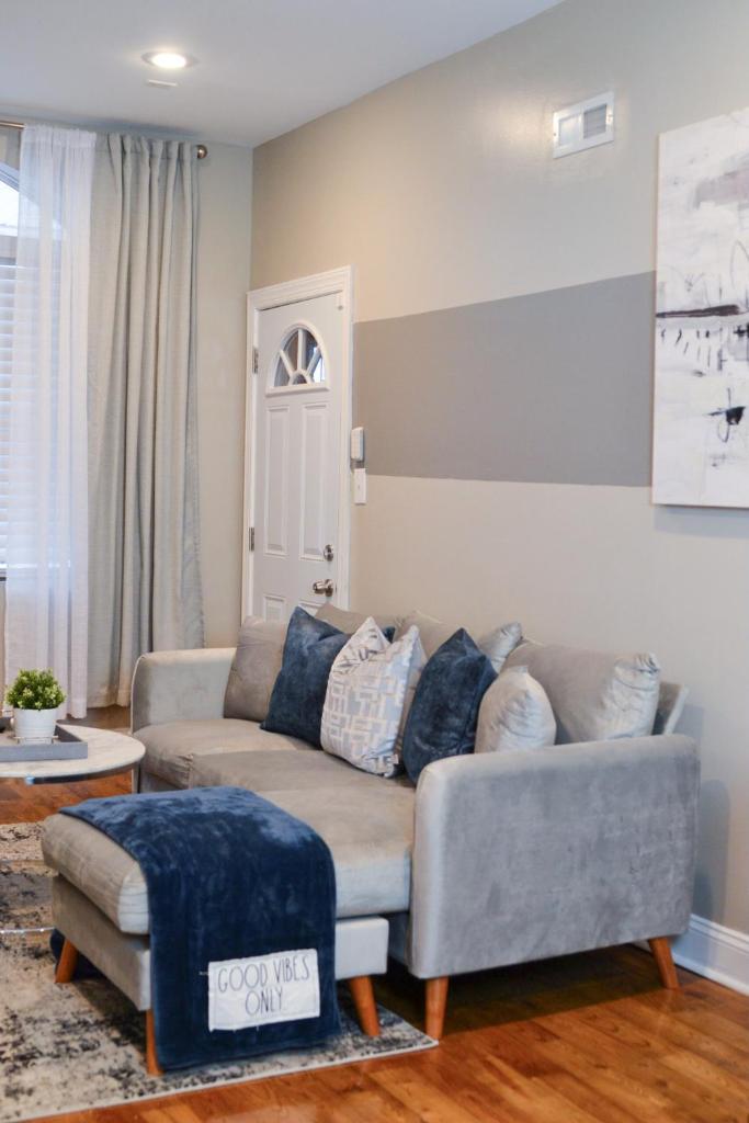 Beautiful Irving two bedroom apartment image