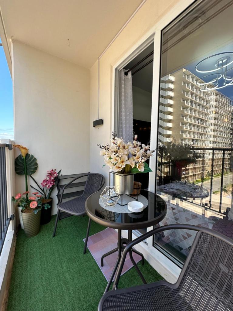 CEBU STUDIO WITH HUGE POOLS NEAR AIRPORT, BEACH AND RESORTS photo 3