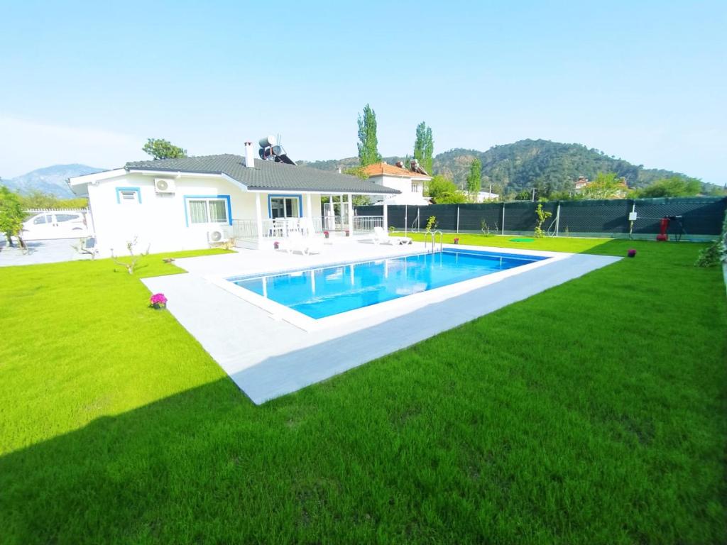 Villa Atapark havuzlu tam müstakil korunaklı villa photo 2