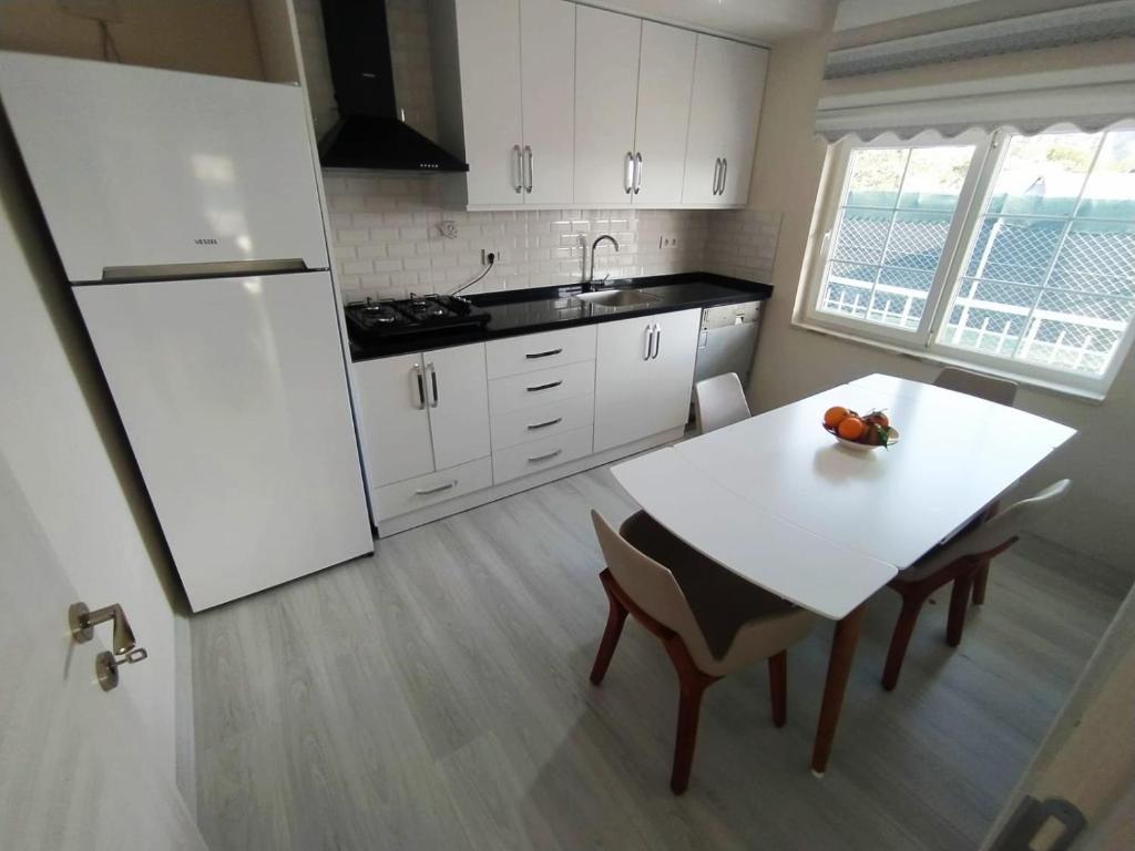 Villa Atapark havuzlu tam müstakil korunaklı villa photo 4