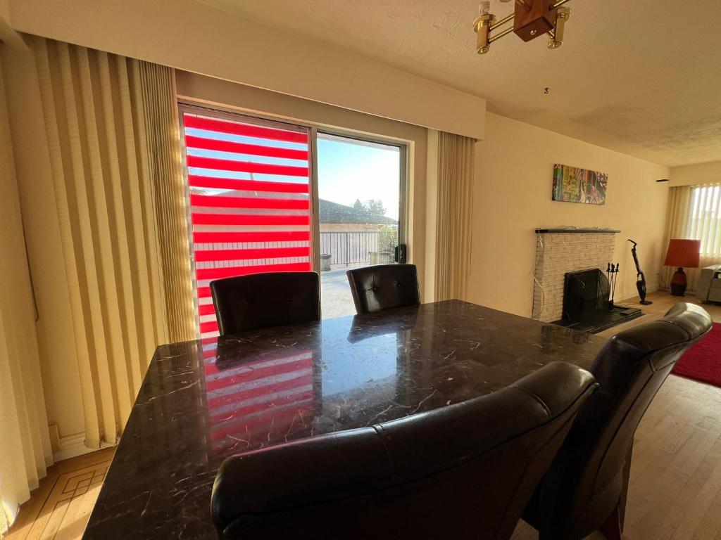 Cozy Double Room with a Garden and a Patio photo 1