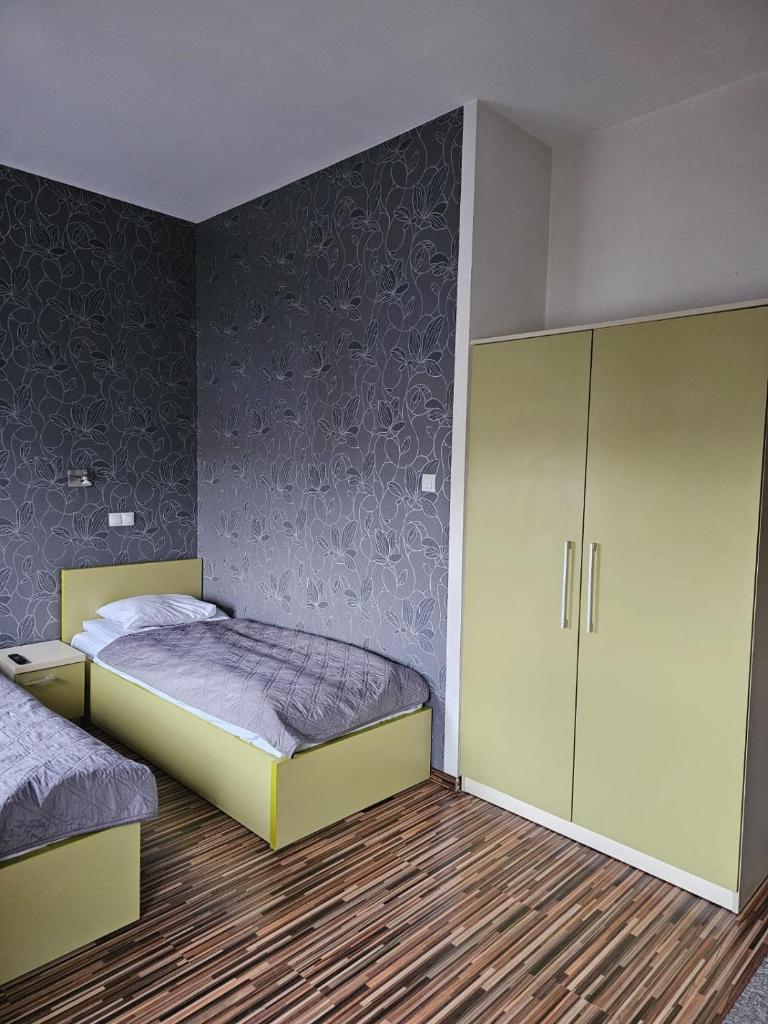 Apart photo 2