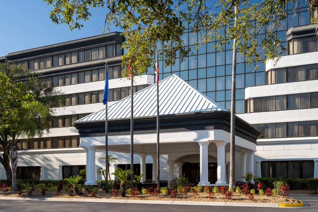 Delta Hotels by Marriott Jacksonville Deerwood photo 3