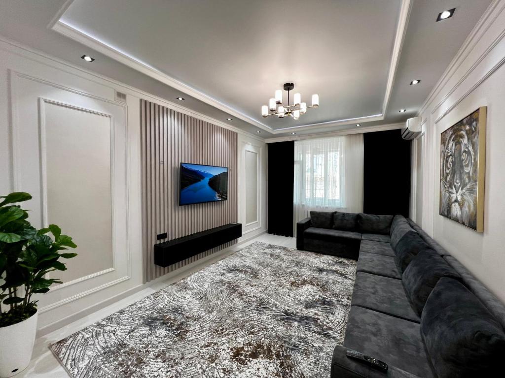 New Apartment near the Savitsky Museum and Central Bazaar