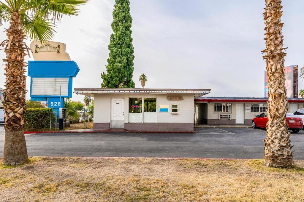 OYO Gateway Motel Las Vegas North Strip/Fremont St. Area image