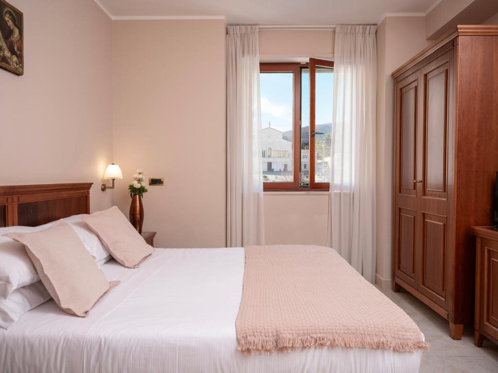 Hotel SAN PIO photo 2