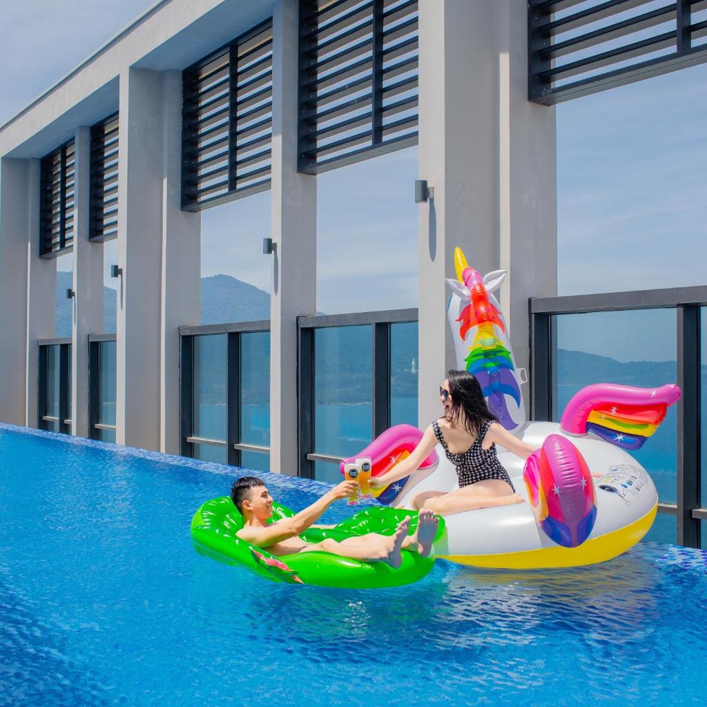 Luxury Apartment Ocean View 2BR free pool
