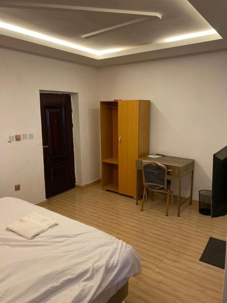 JF Royal Hotel & Suites photo 3