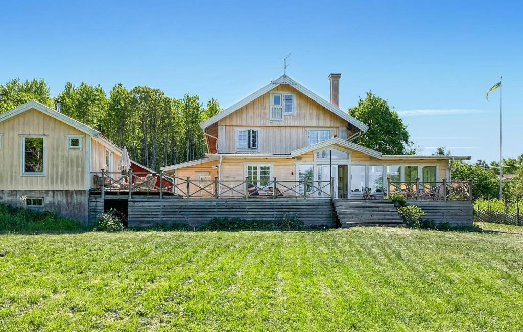 Awesome Home In Nshulta With Sauna, Wifi And 6 Bedrooms