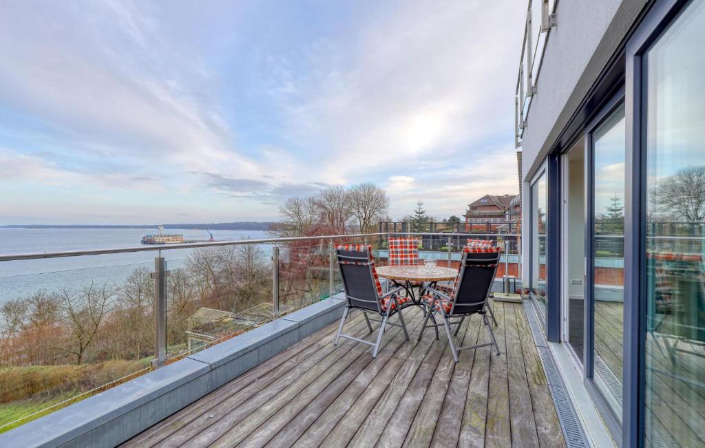 Gorgeous Apartment In Eckernfrde With Wifi