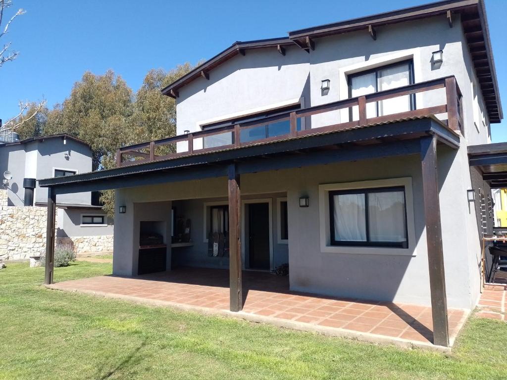 MARESIA Surf House photo 4