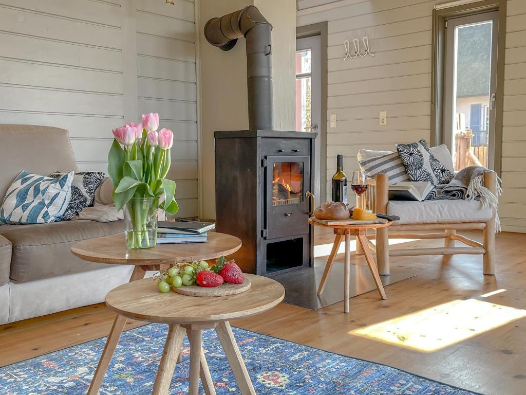 traumHaff Lotsen Romantik-Ostsee mit Kamin, privates NORDICSPA und Boot photo 3