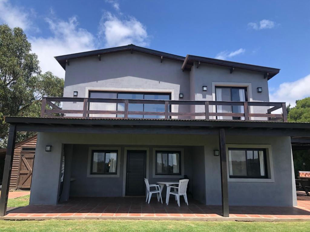 MARESIA Surf House photo 3