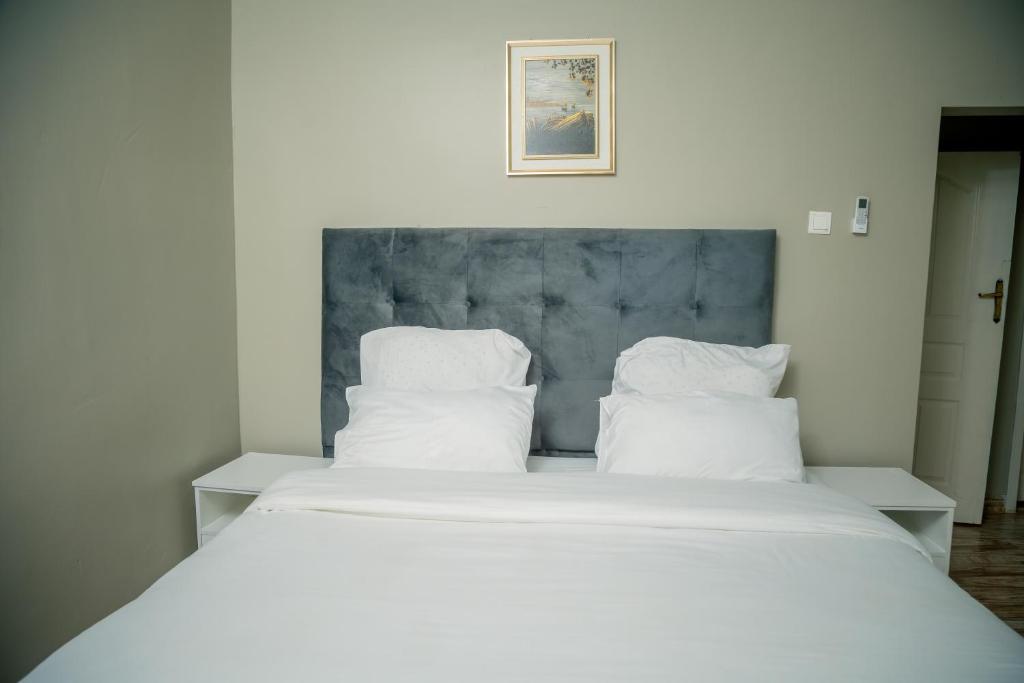 Kamps Apartment - Foxdale Forest photo 4