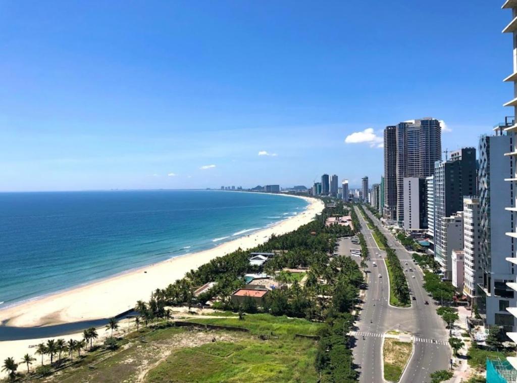 Luxury Apartment Ocean View 2BR free pool