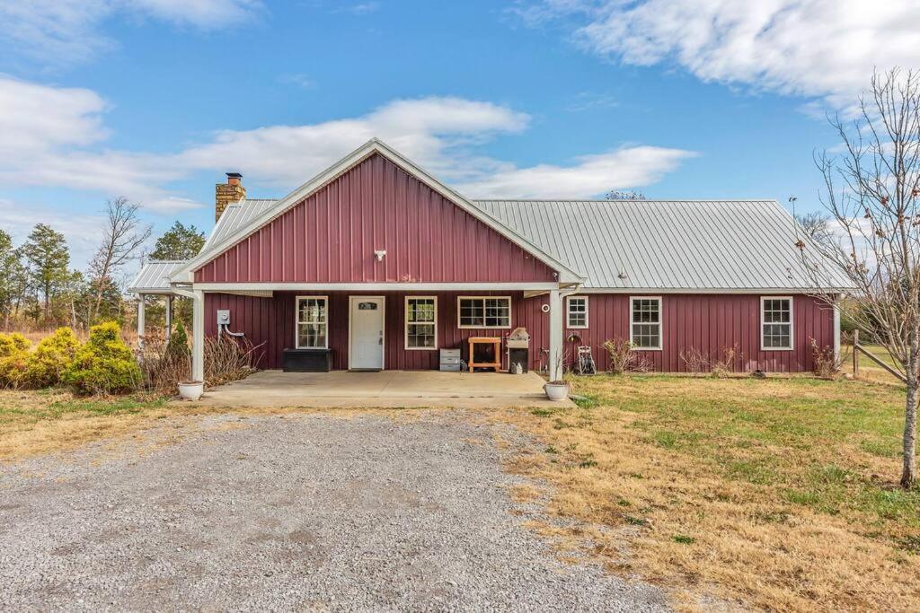 Barndominium Retreat 10 mins to DT Murfreesboro photo 2