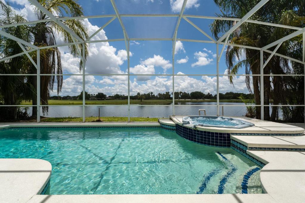 Pool Home in Gated Golf Community photo 2